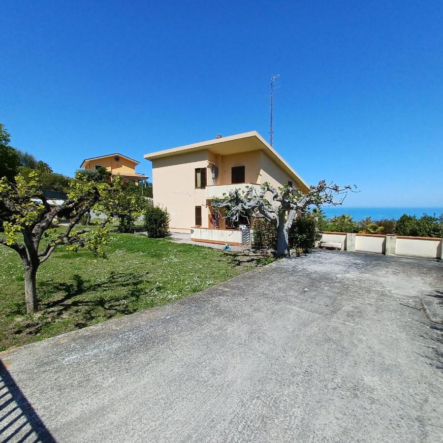 B&B Verena, Casa Ferrari Colonnella Buitenkant foto