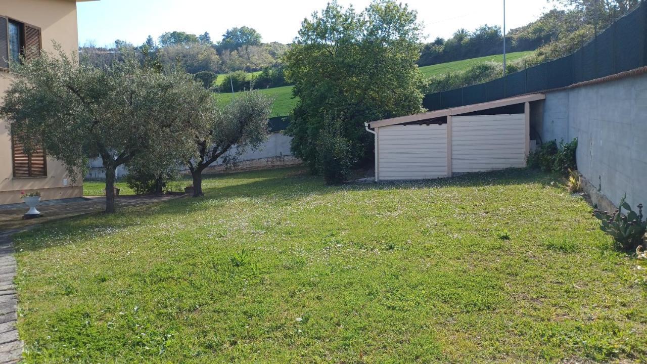 B&B Verena, Casa Ferrari Colonnella Buitenkant foto